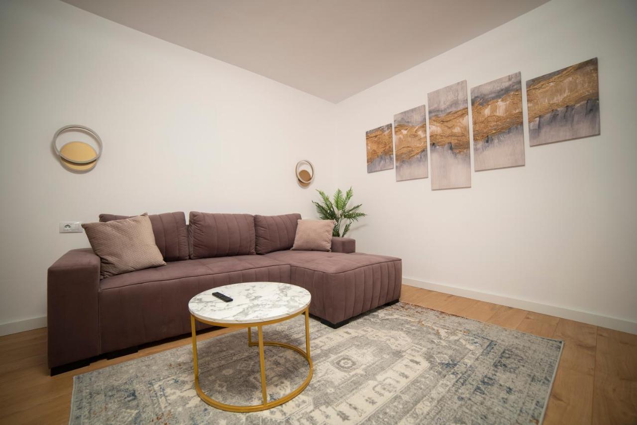 Coban Residence - A3 - Scandinavian Apartment Brassó Kültér fotó
